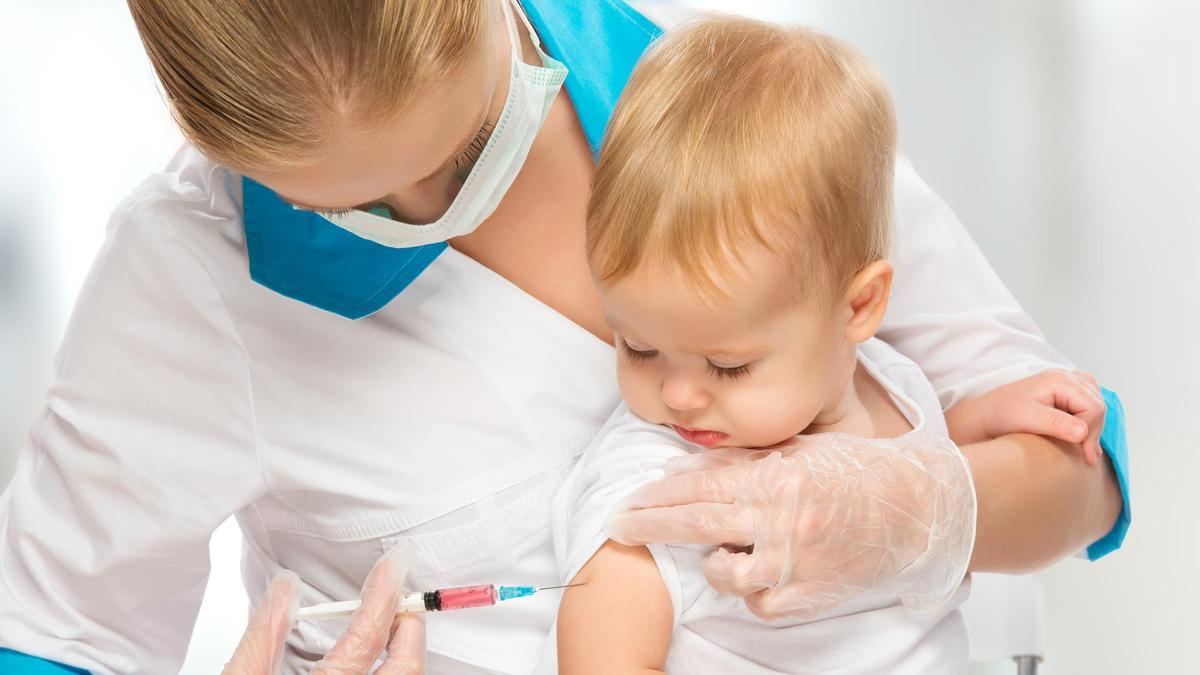 Гигиена и вакцины. Эксперт рассказал, как не подхватить инфекцию